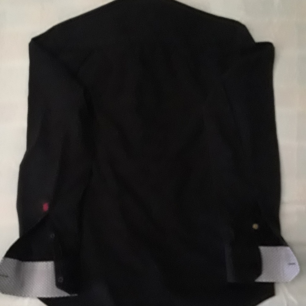 Shirt - Picture 4 of 7